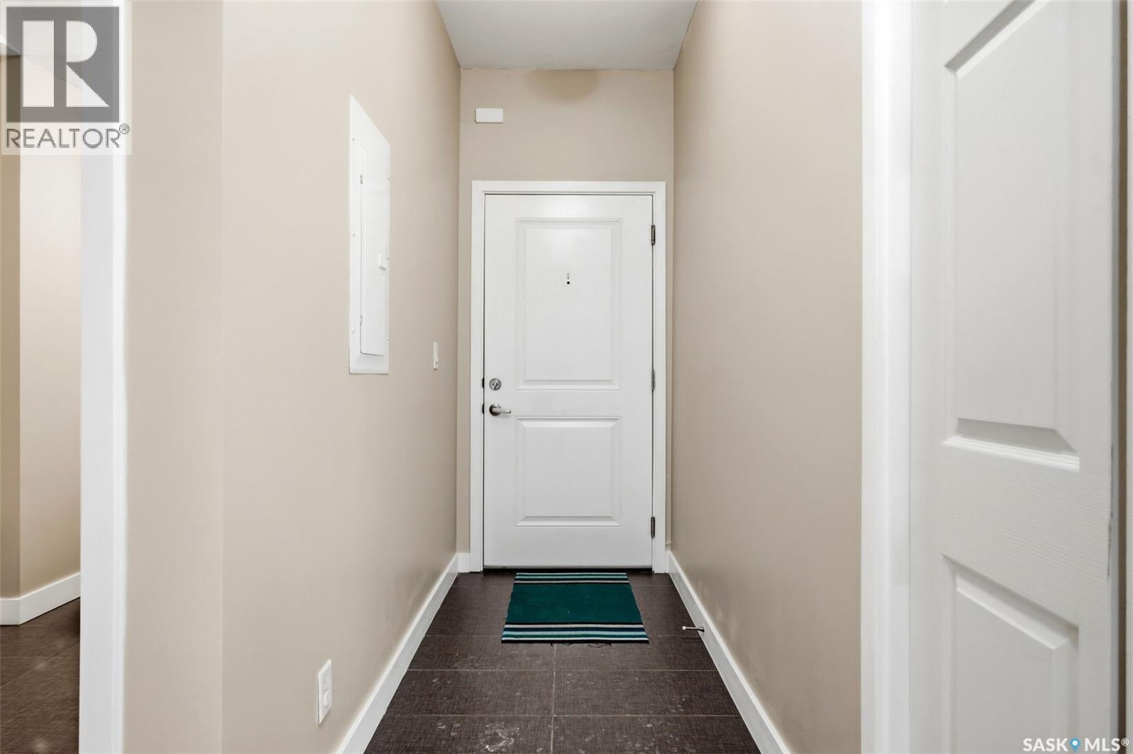 101 2313 Montreal Street, Regina, SK - Indoor Photo Showing Other Room