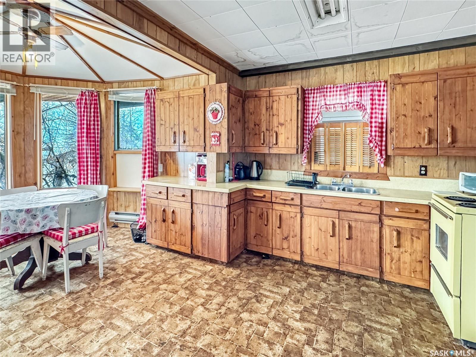 8591 Hunts Cove Crescent, Cochin, SK