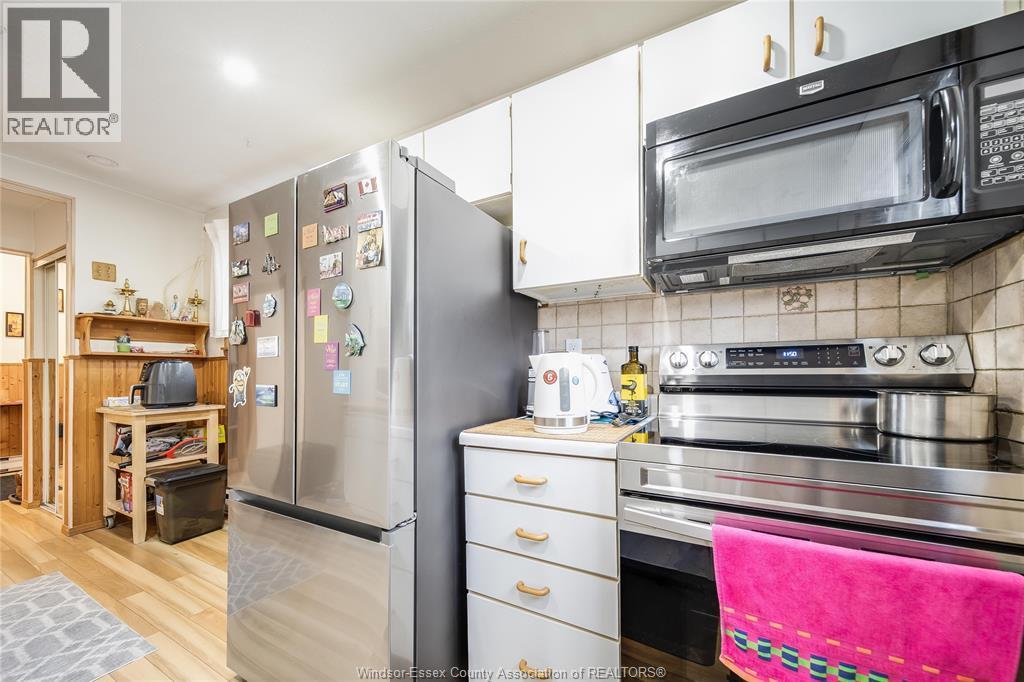 1229 Arncliffe, Windsor, ON - Indoor Photo Showing Kitchen