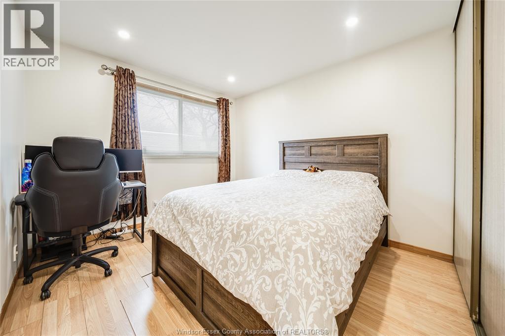 1229 Arncliffe, Windsor, ON - Indoor Photo Showing Bedroom