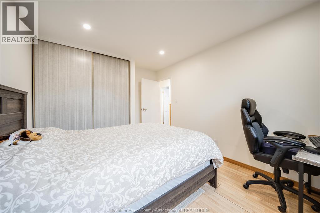 1229 Arncliffe, Windsor, ON - Indoor Photo Showing Bedroom