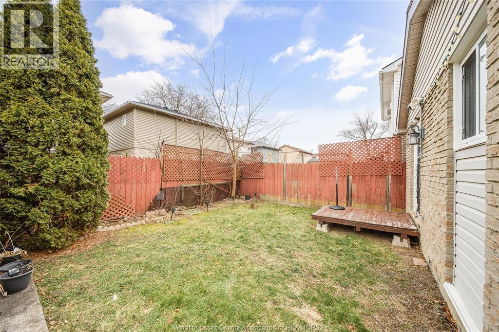 1229 Arncliffe, Windsor, ON - Outdoor