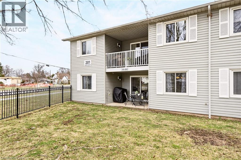 201 Dorchester Boulevard Unit# 101, St. Catharines, ON - Outdoor With Exterior