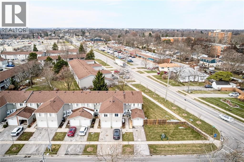 201 Dorchester Boulevard Unit# 101, St. Catharines, ON - Outdoor With View