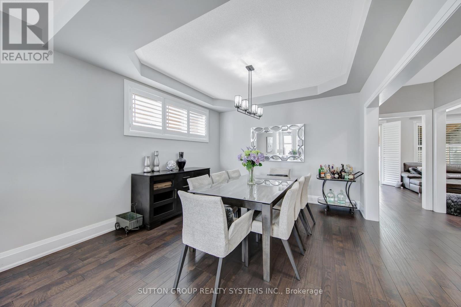 3336 Crompton Crescent, Mississauga, ON - Indoor Photo Showing Dining Room