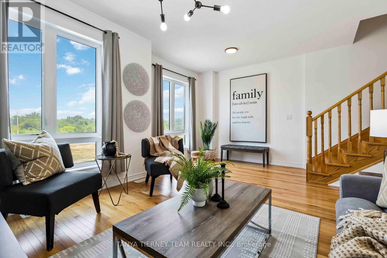 36 Dockside Way, Whitby, ON - Indoor Photo Showing Living Room