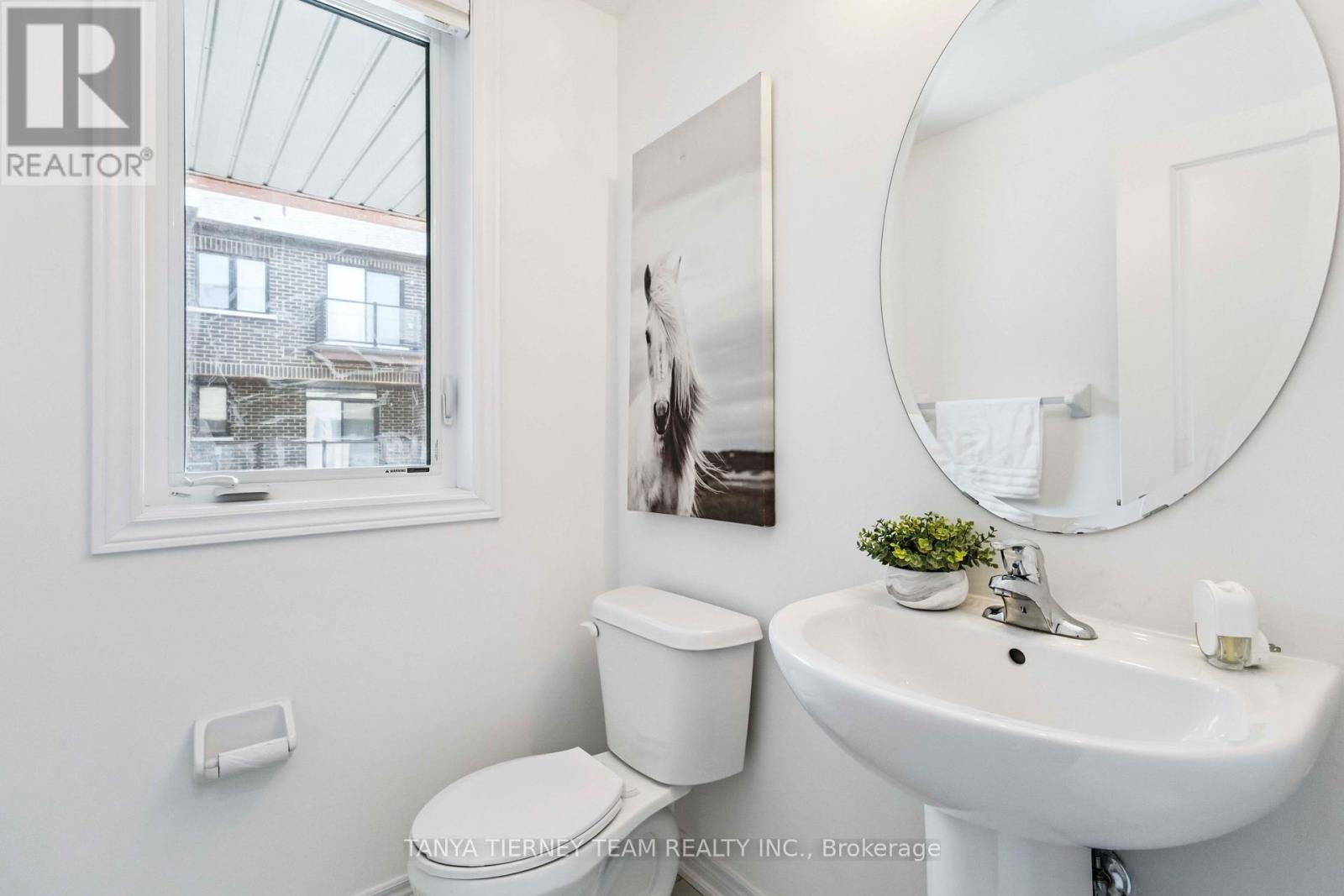 36 Dockside Way, Whitby, ON - Indoor Photo Showing Bathroom