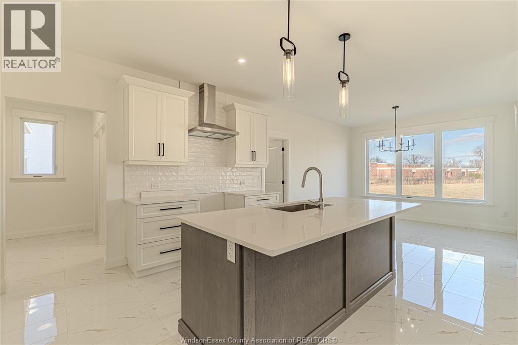 4508 Ursula, Comber, ON - Indoor Photo Showing Kitchen With Upgraded Kitchen