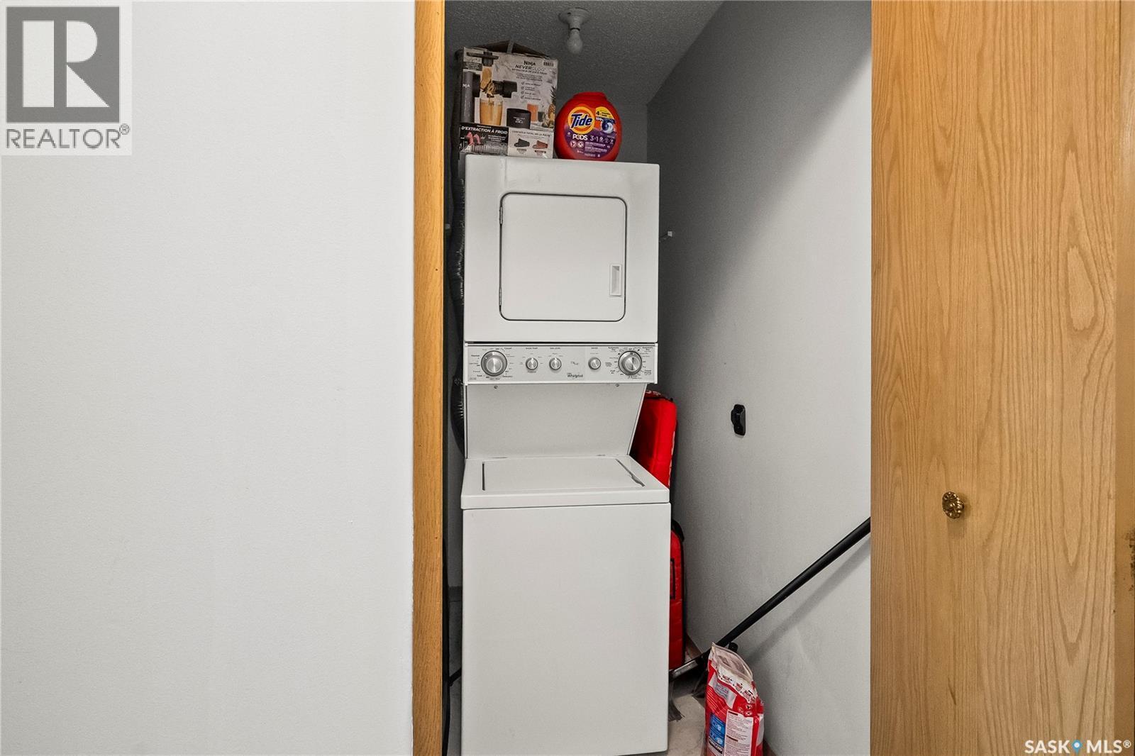201 215 Kingsmere Boulevard, Saskatoon, SK - Indoor Photo Showing Laundry Room