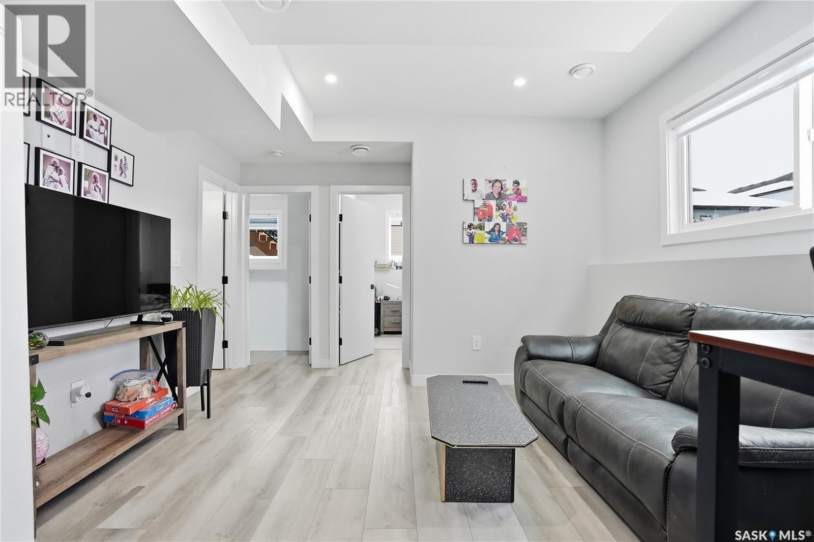 271 Dziadyk Manor, Saskatoon, SK - Indoor