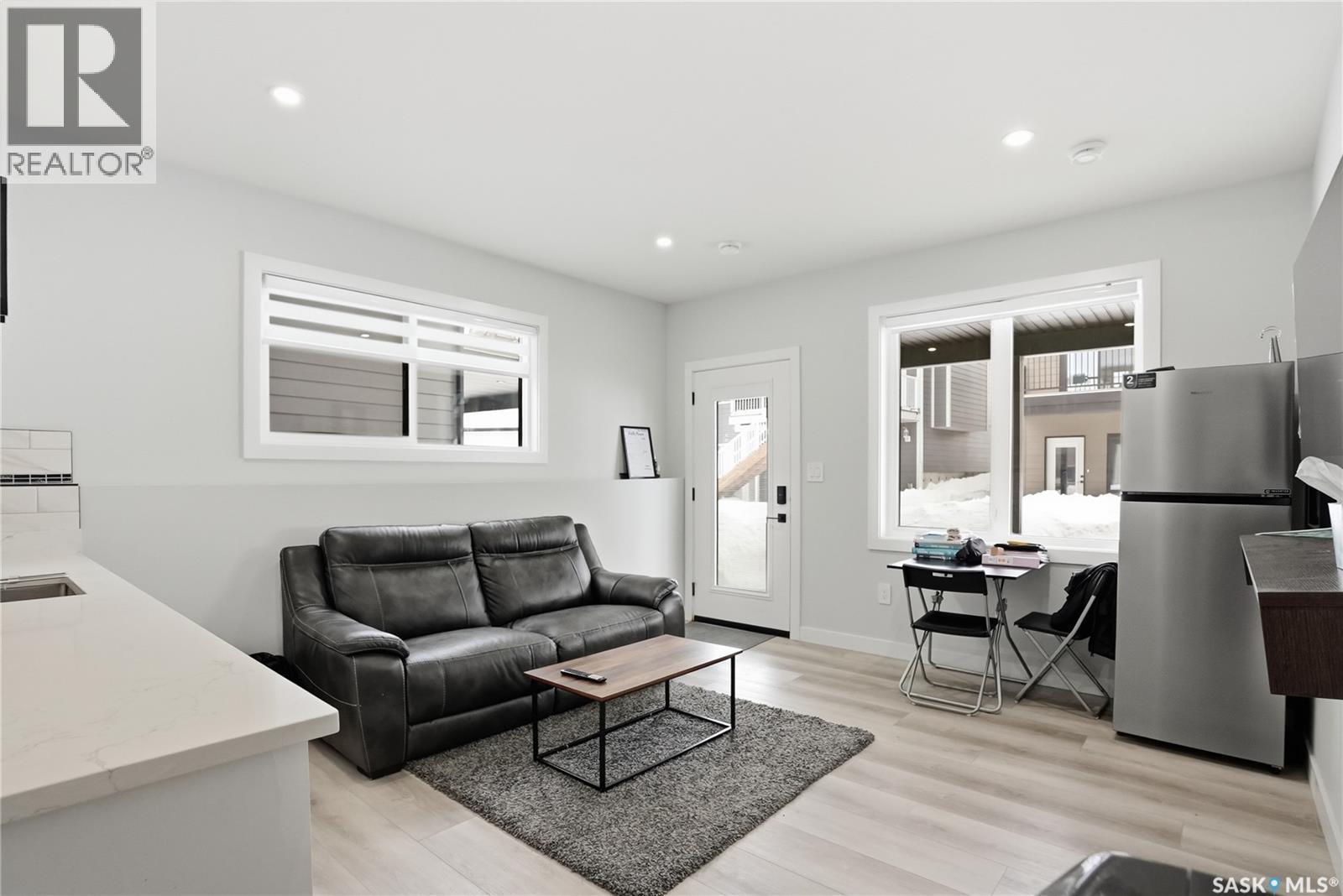 271 Dziadyk Manor, Saskatoon, SK - Indoor