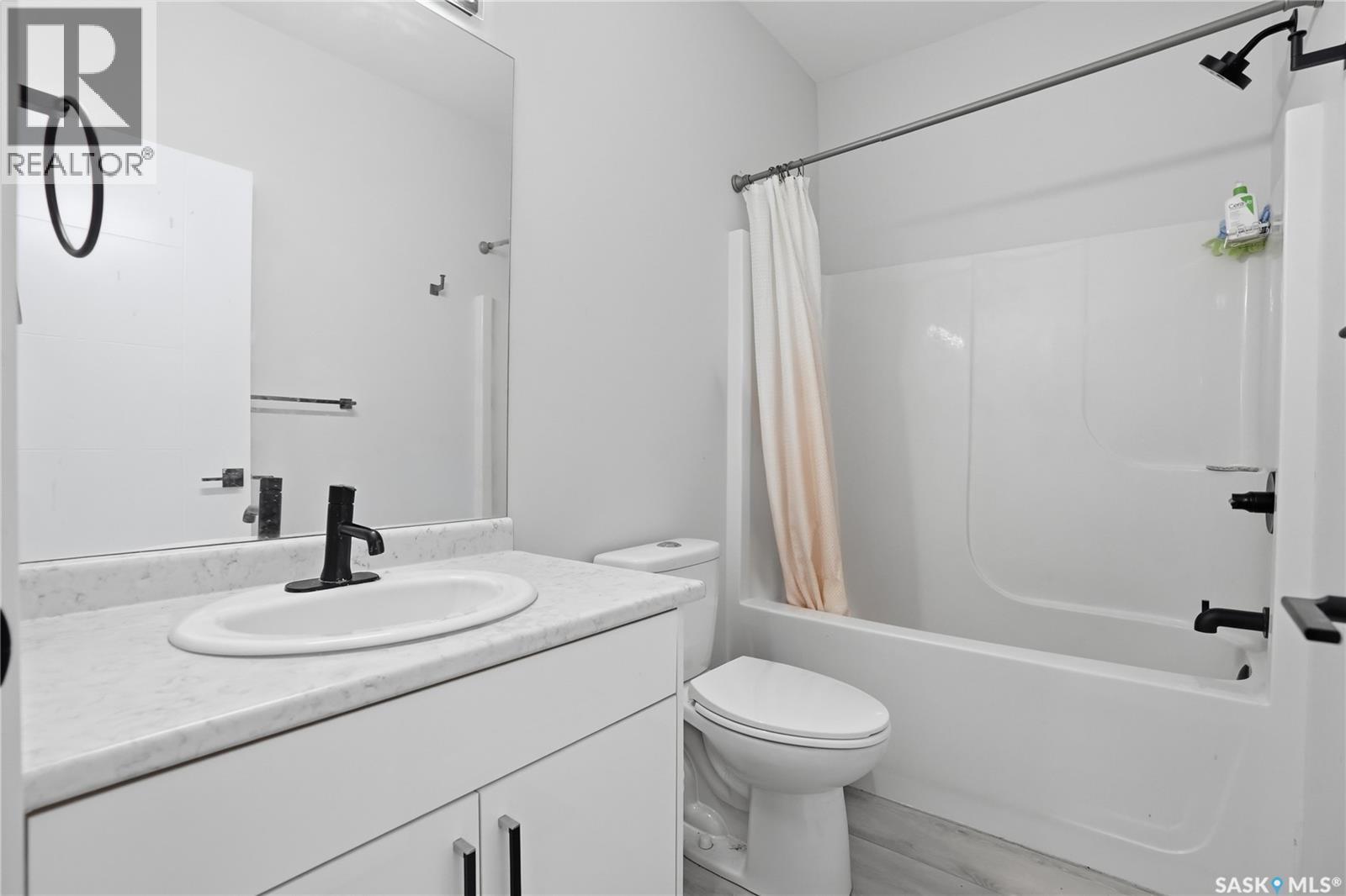271 Dziadyk Manor, Saskatoon, SK - Indoor Photo Showing Bathroom