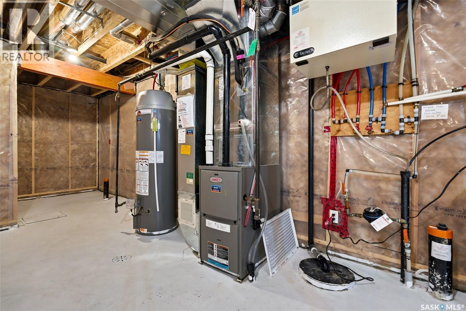 4609 Green Rock Road E, Regina, SK - Indoor Photo Showing Basement