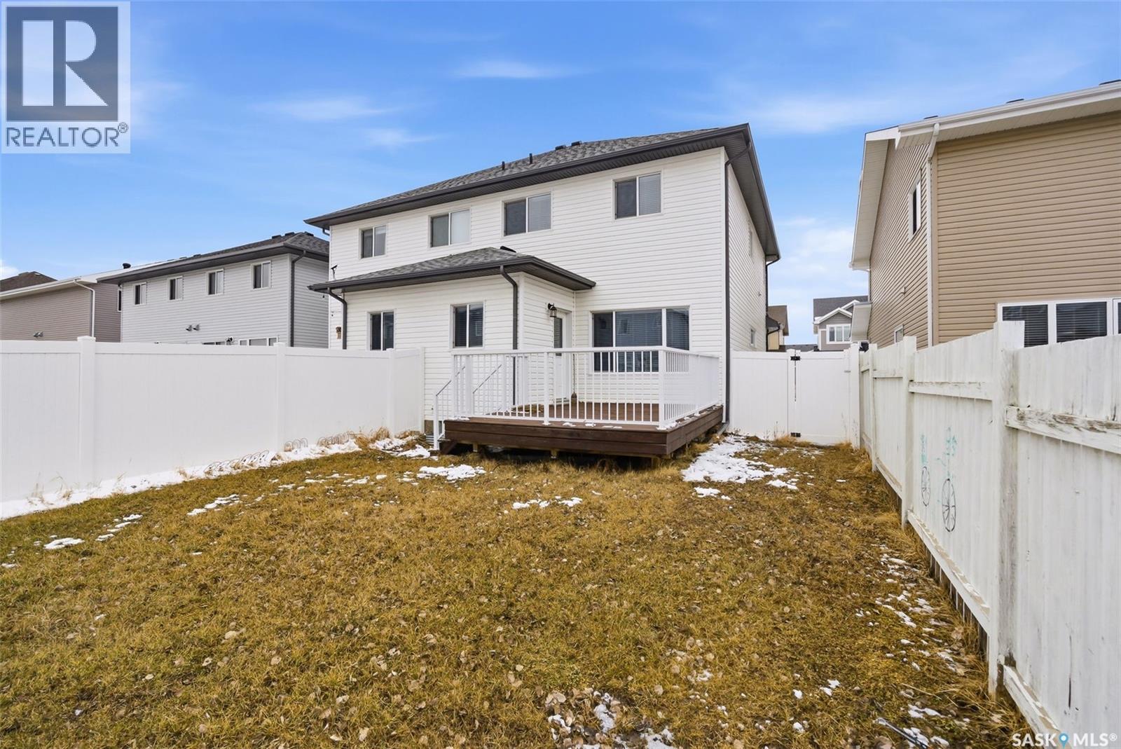 4609 Green Rock Road E, Regina, SK - Outdoor