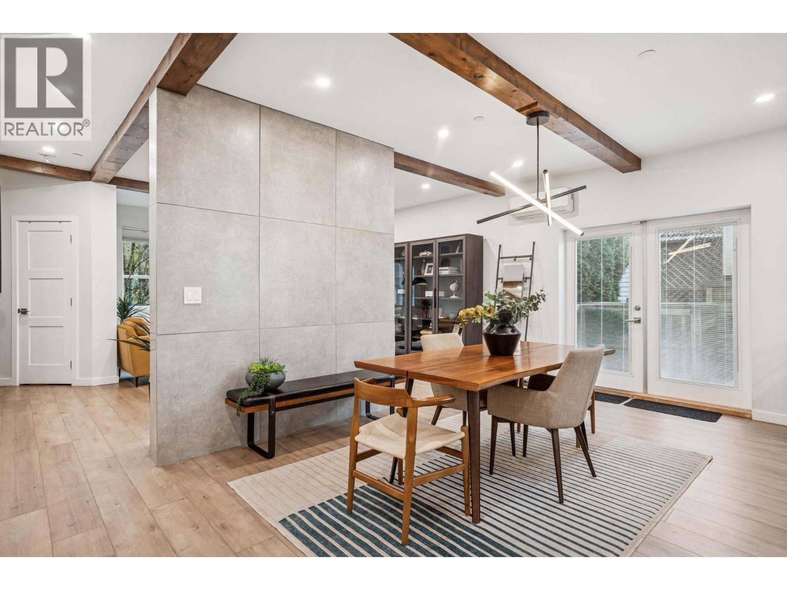 933 Mclean Drive, Vancouver, BC