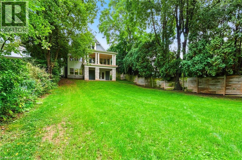 391 Patricia Drive, Burlington, ON - Outdoor