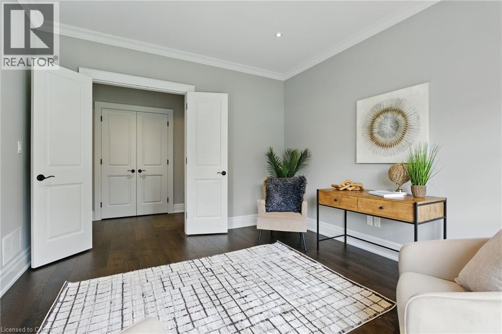 391 Patricia Drive, Burlington, ON - Indoor Photo Showing Bedroom