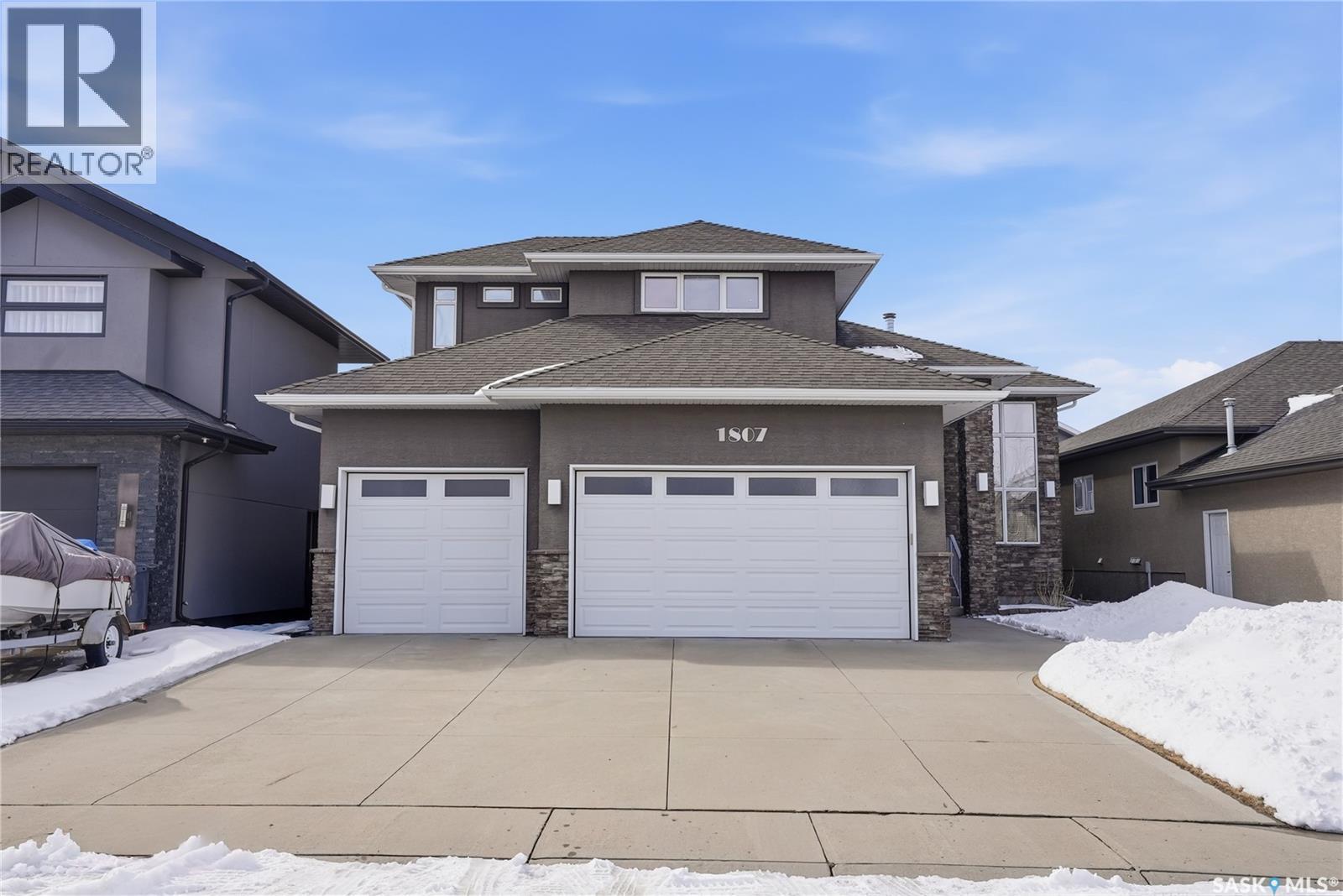 1807 Pohorecky Crescent, Saskatoon, SK - Outdoor