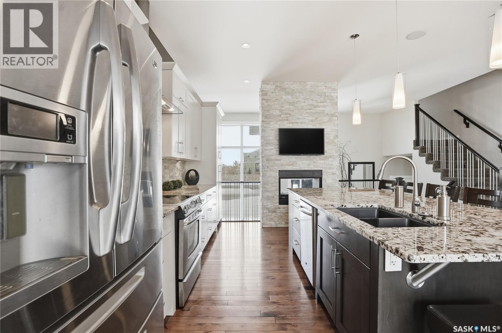 1807 Pohorecky Crescent, Saskatoon, SK - Indoor Photo Showing Kitchen With Stainless Steel Kitchen With Double Sink With Upgraded Kitchen