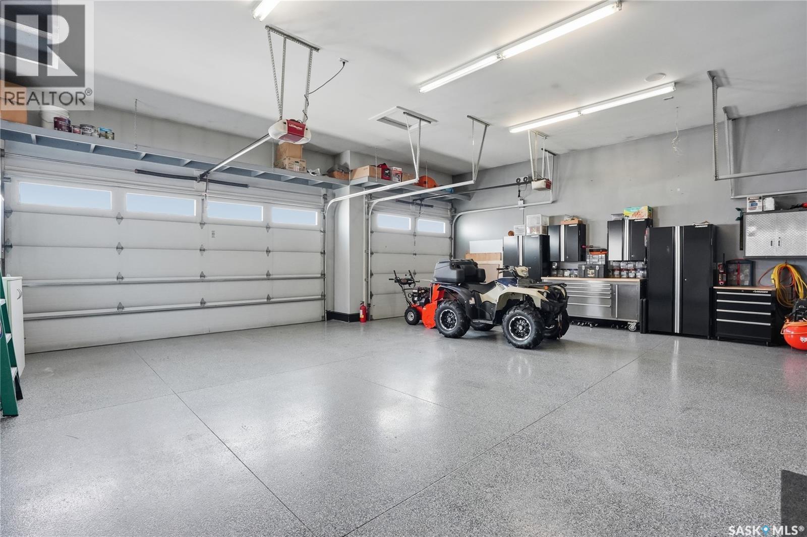 1807 Pohorecky Crescent, Saskatoon, SK - Indoor Photo Showing Garage