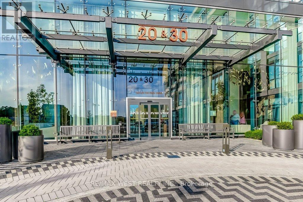 543 - 20 Inn On The Park Drive, Toronto, ON -