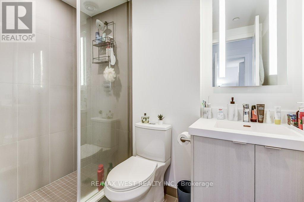543 - 20 Inn On The Park Drive, Toronto, ON - Indoor Photo Showing Bathroom