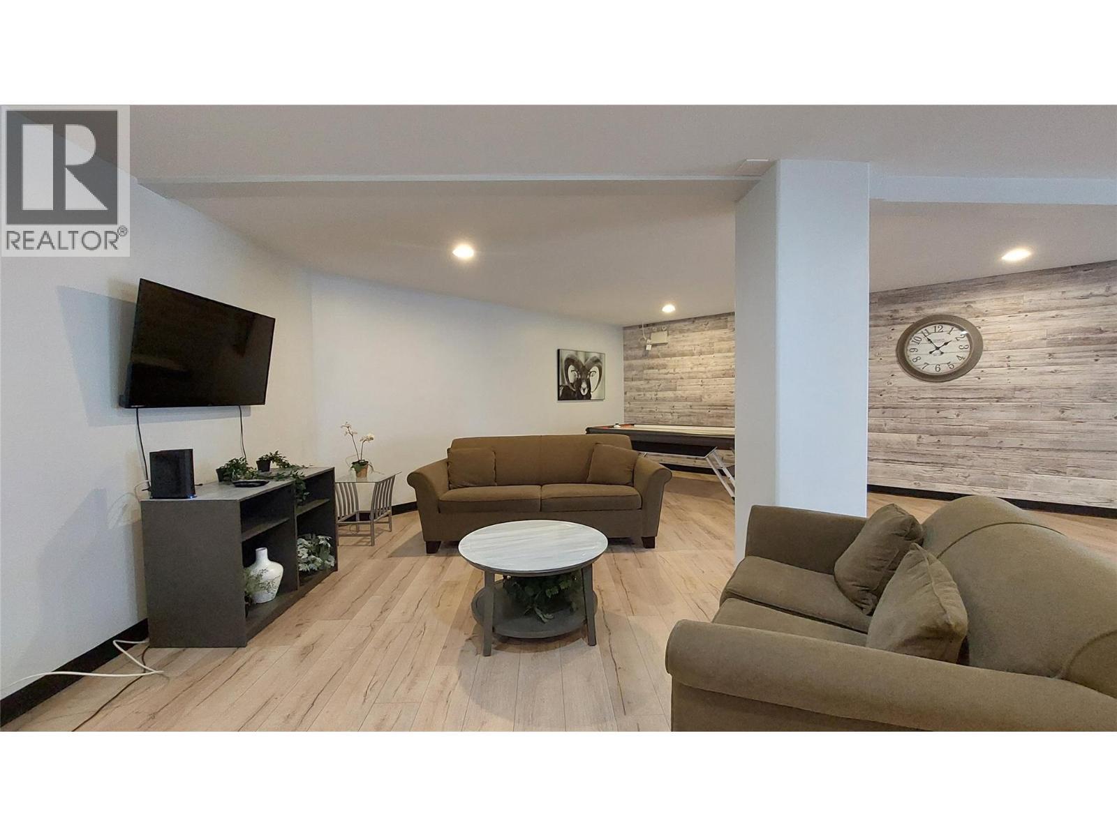 6746 Marbella Loop Unit# 304, Kelowna, BC - Indoor