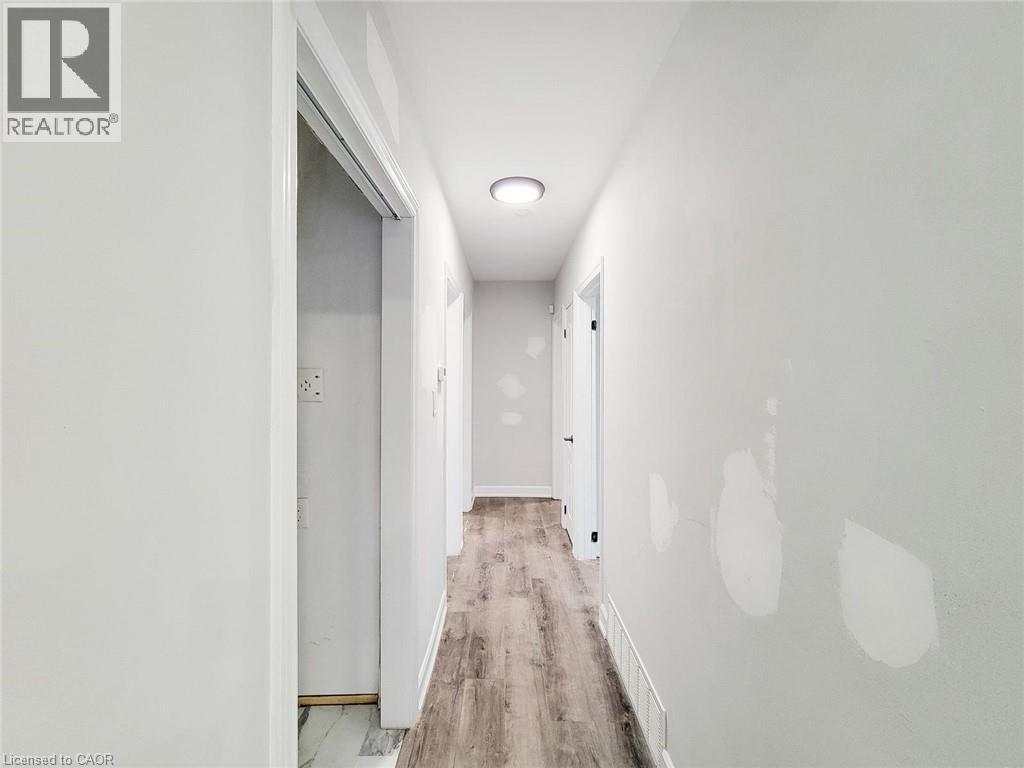 208 East 32Nd Street, Hamilton, ON - Photo Showing Other Room