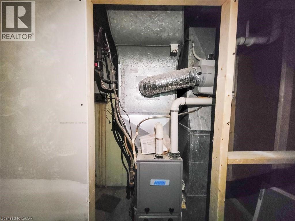 208 East 32Nd Street, Hamilton, ON - Indoor Photo Showing Basement