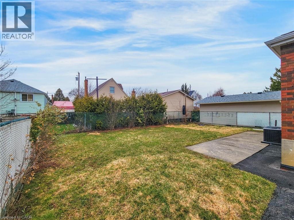 208 East 32Nd Street, Hamilton, ON - Outdoor