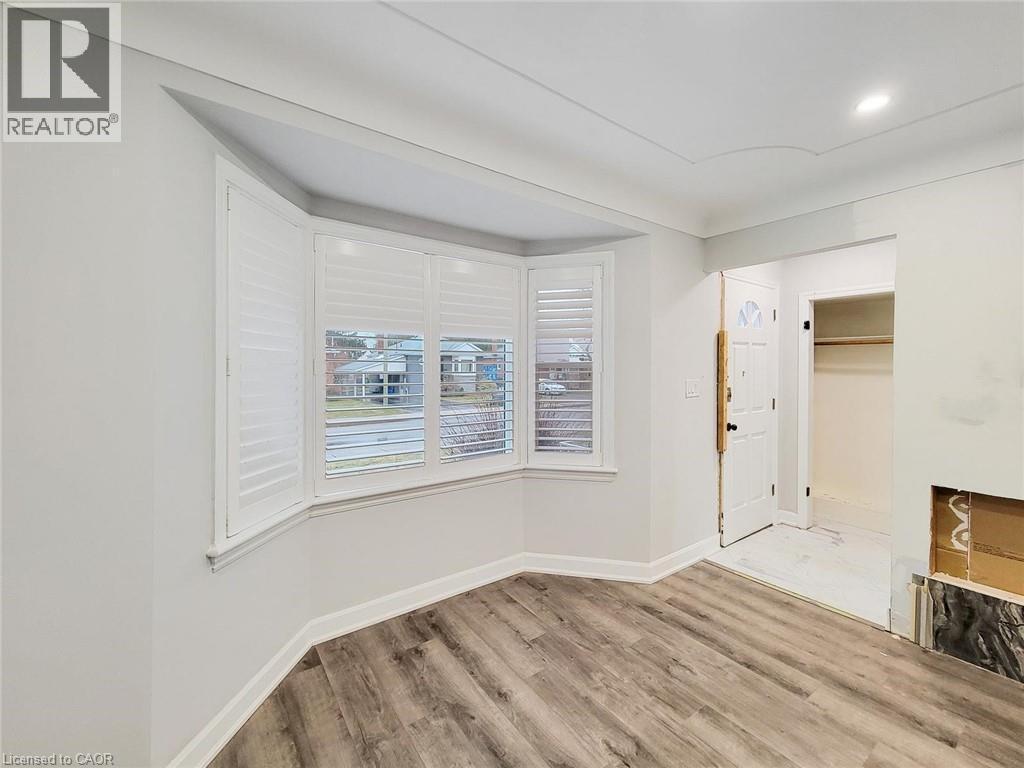 208 East 32Nd Street, Hamilton, ON - Indoor Photo Showing Other Room