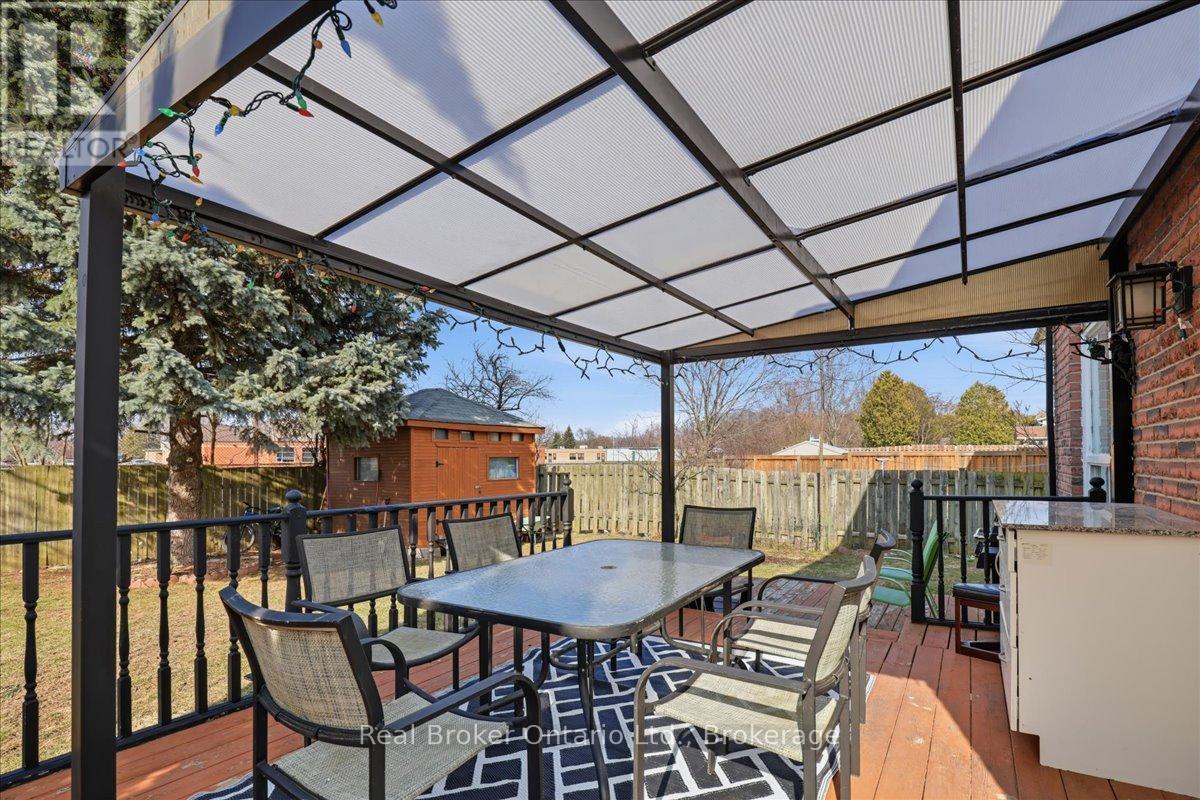 9 Holm Street, Cambridge, ON - Outdoor With Exterior