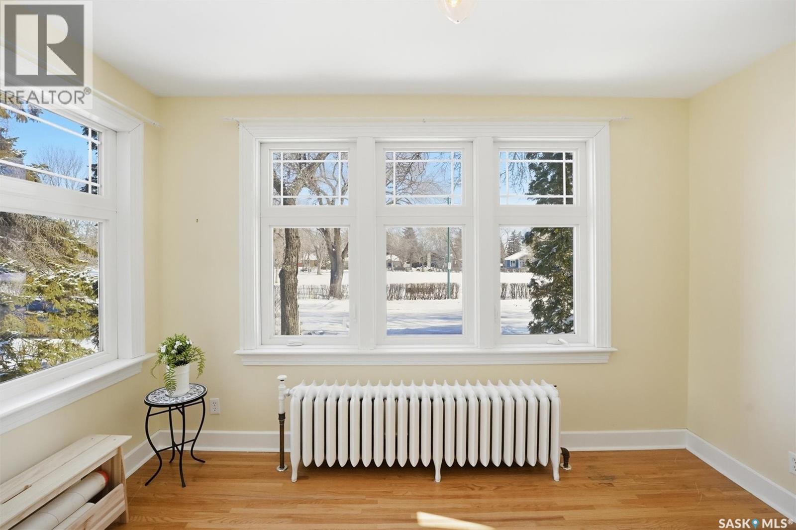 921 10Th Avenue N, Saskatoon, SK - Indoor Photo Showing Other Room