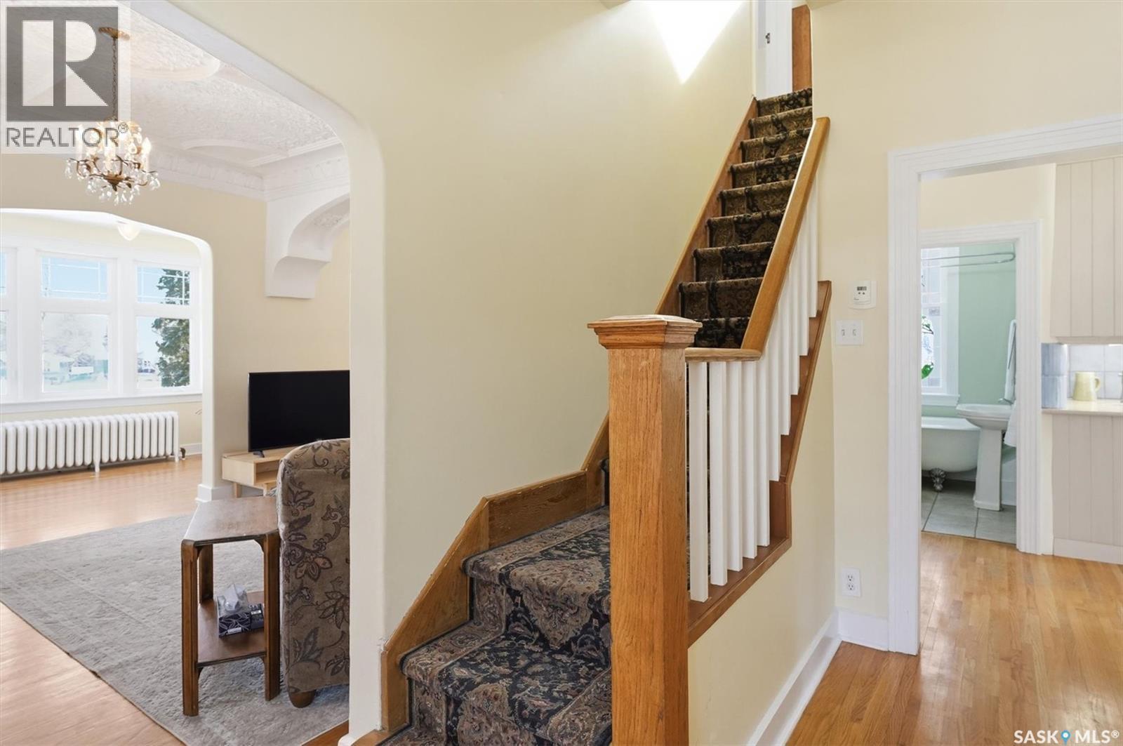 921 10Th Avenue N, Saskatoon, SK - Indoor Photo Showing Other Room