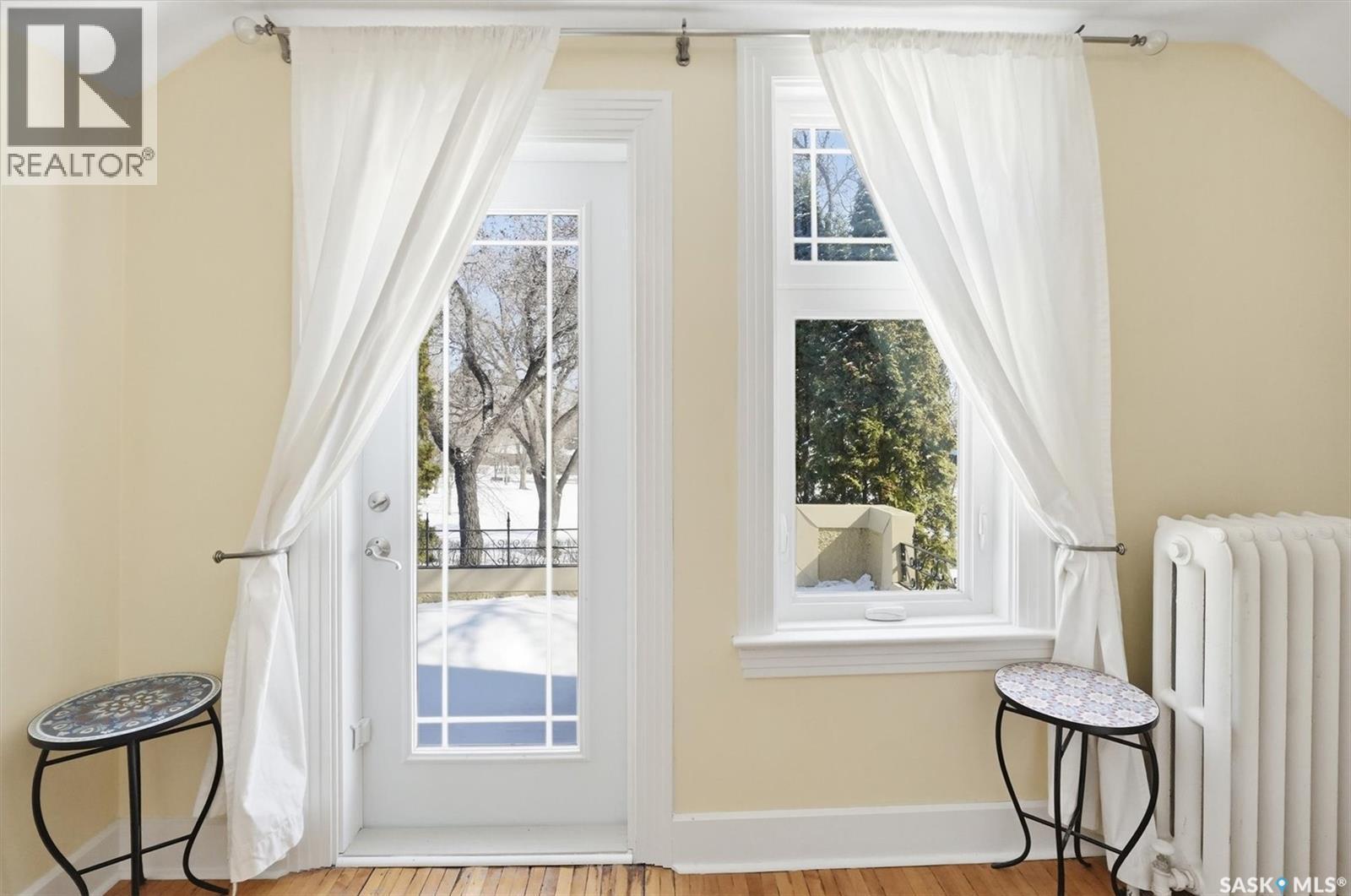 921 10Th Avenue N, Saskatoon, SK - Indoor Photo Showing Other Room