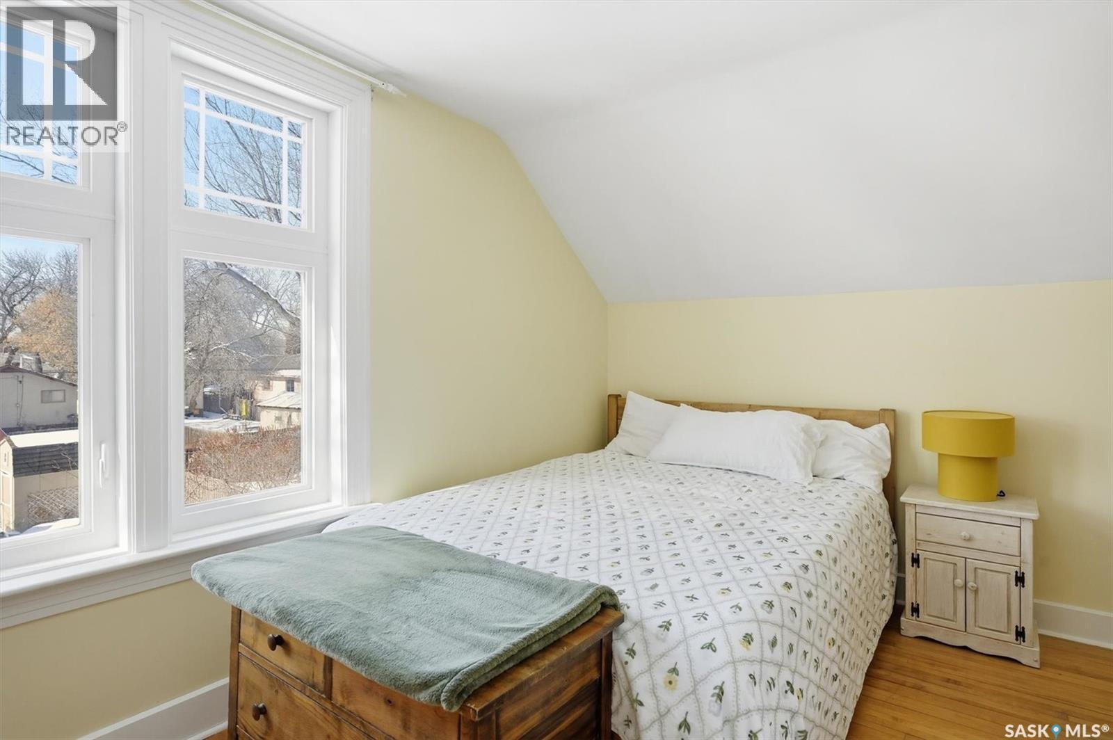 921 10Th Avenue N, Saskatoon, SK - Indoor Photo Showing Bedroom