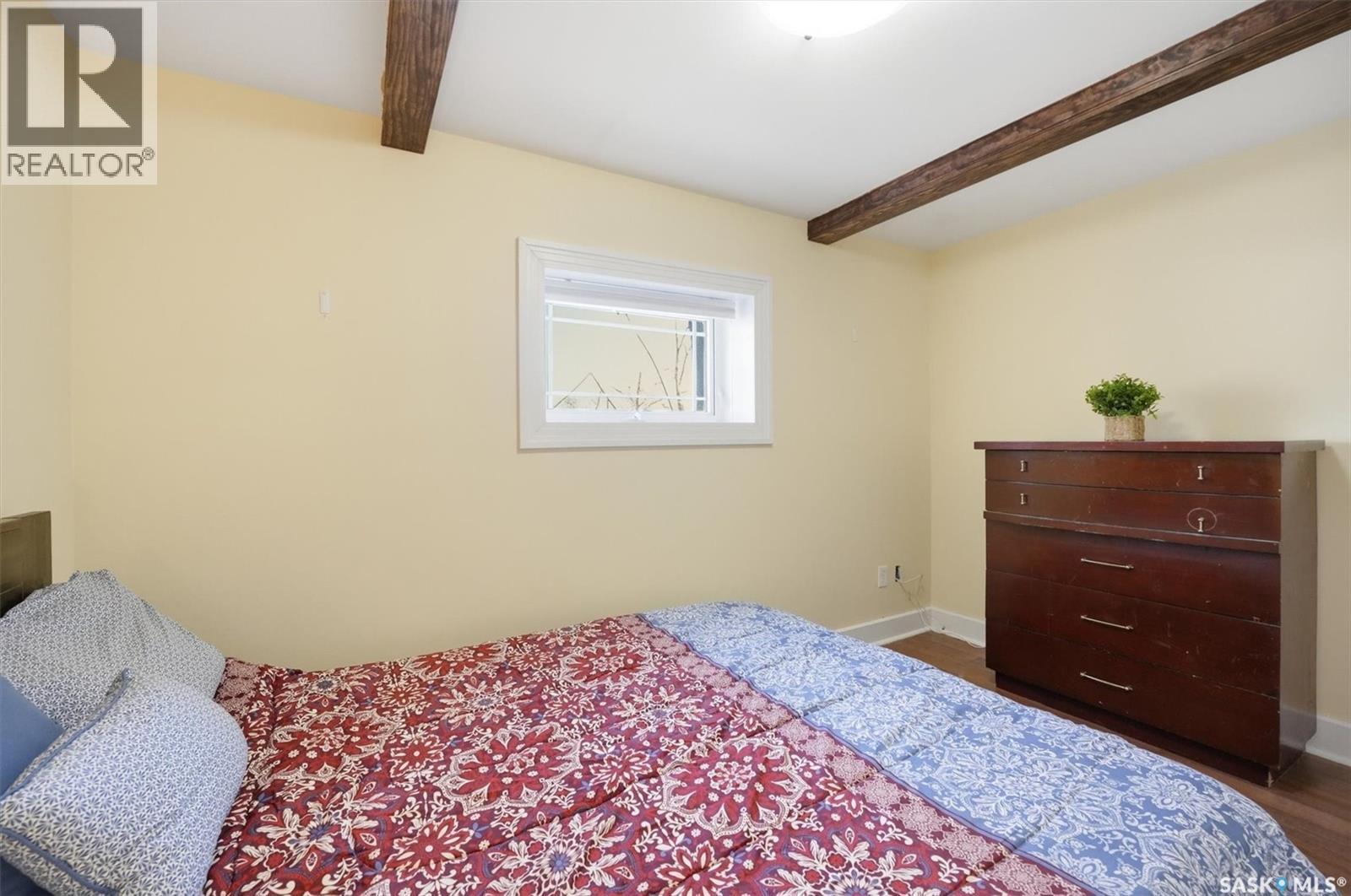 921 10Th Avenue N, Saskatoon, SK - Indoor Photo Showing Bedroom