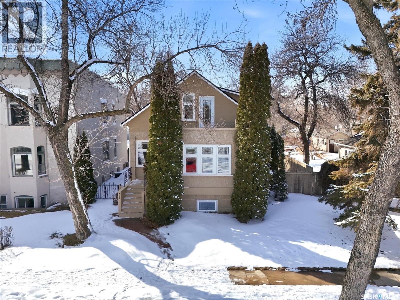 921 10Th Avenue N, Saskatoon, SK - Outdoor