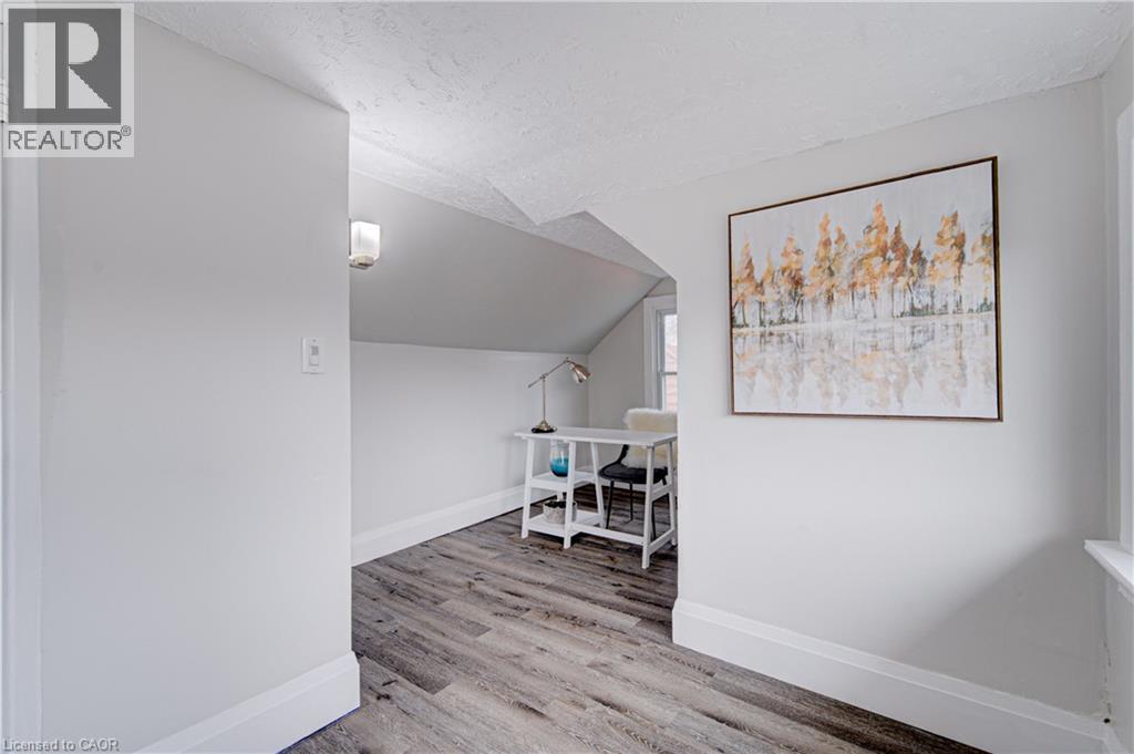 227 East 23Rd Street, Hamilton, ON - Indoor Photo Showing Other Room