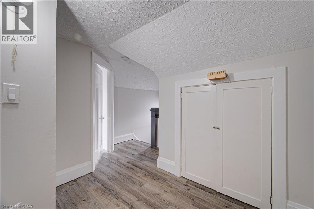 227 East 23Rd Street, Hamilton, ON - Indoor Photo Showing Other Room