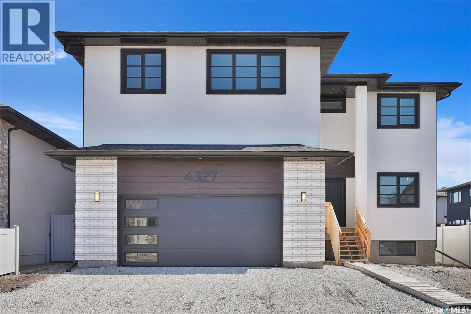 4327 Wild Rose Drive, Regina, SK - Outdoor