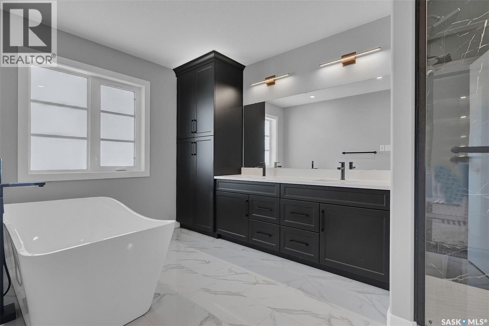 4327 Wild Rose Drive, Regina, SK - Indoor Photo Showing Bathroom