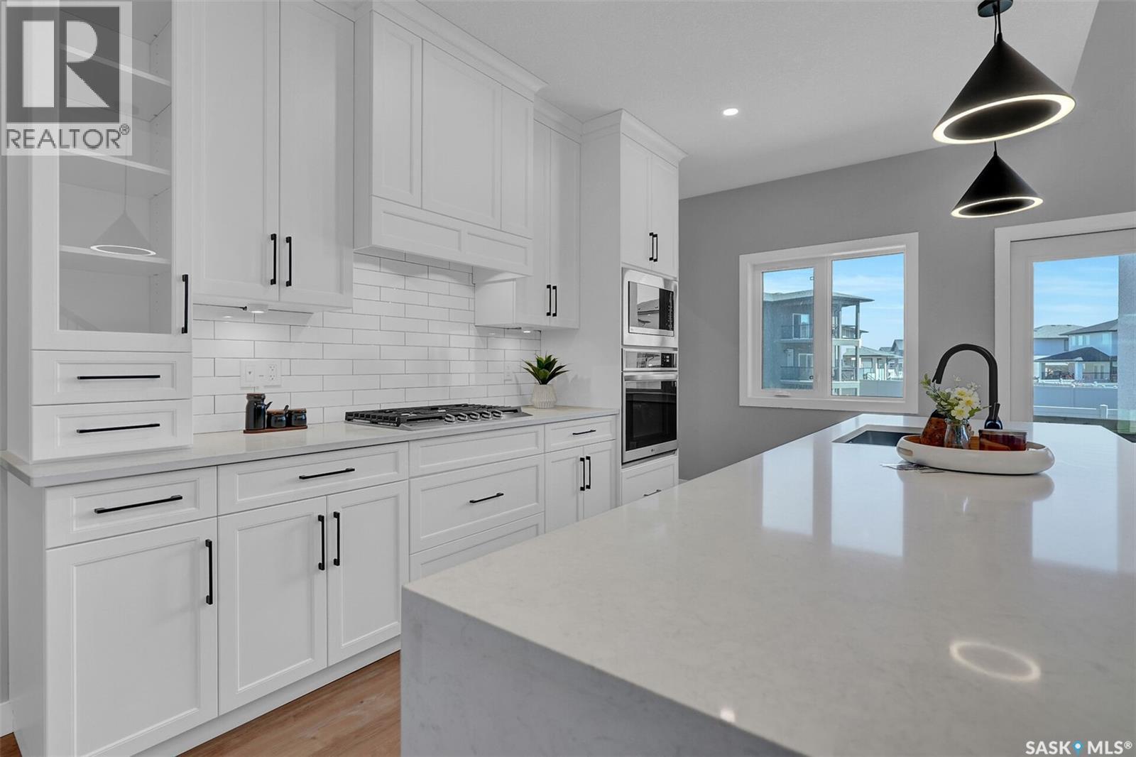 4327 Wild Rose Drive, Regina, SK - Indoor Photo Showing Kitchen With Upgraded Kitchen
