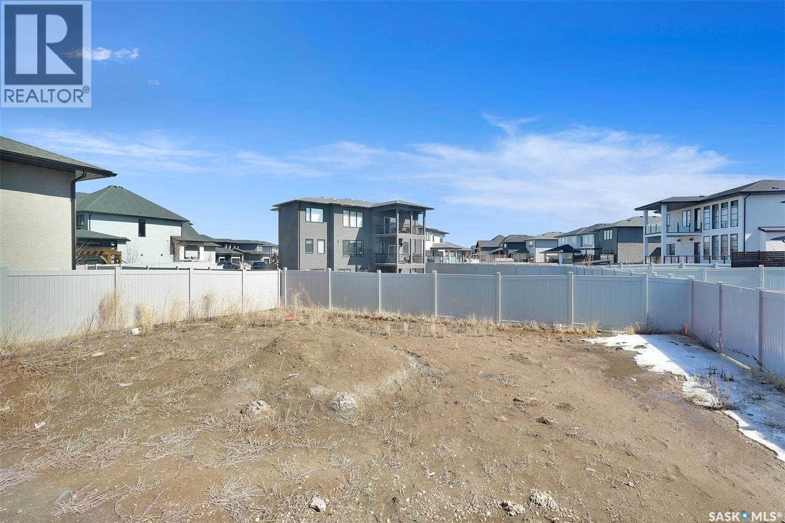 4327 Wild Rose Drive, Regina, SK - Outdoor