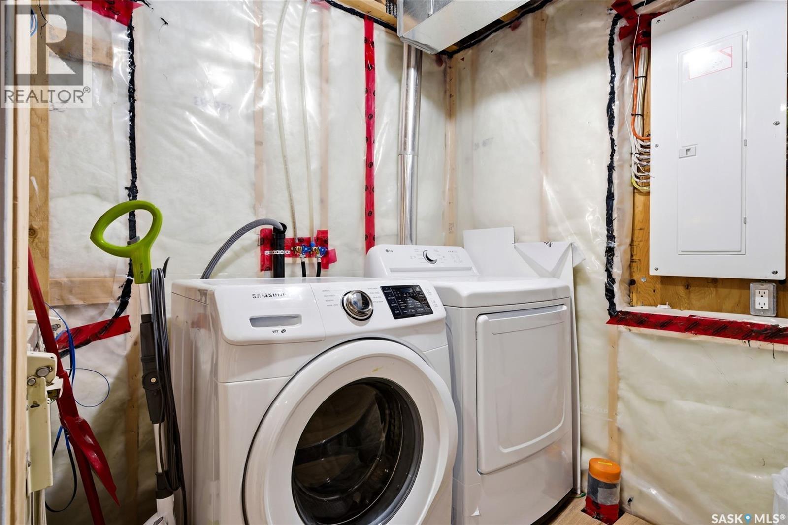 5381 Mckenna Crescent, Regina, SK - Indoor Photo Showing Laundry Room