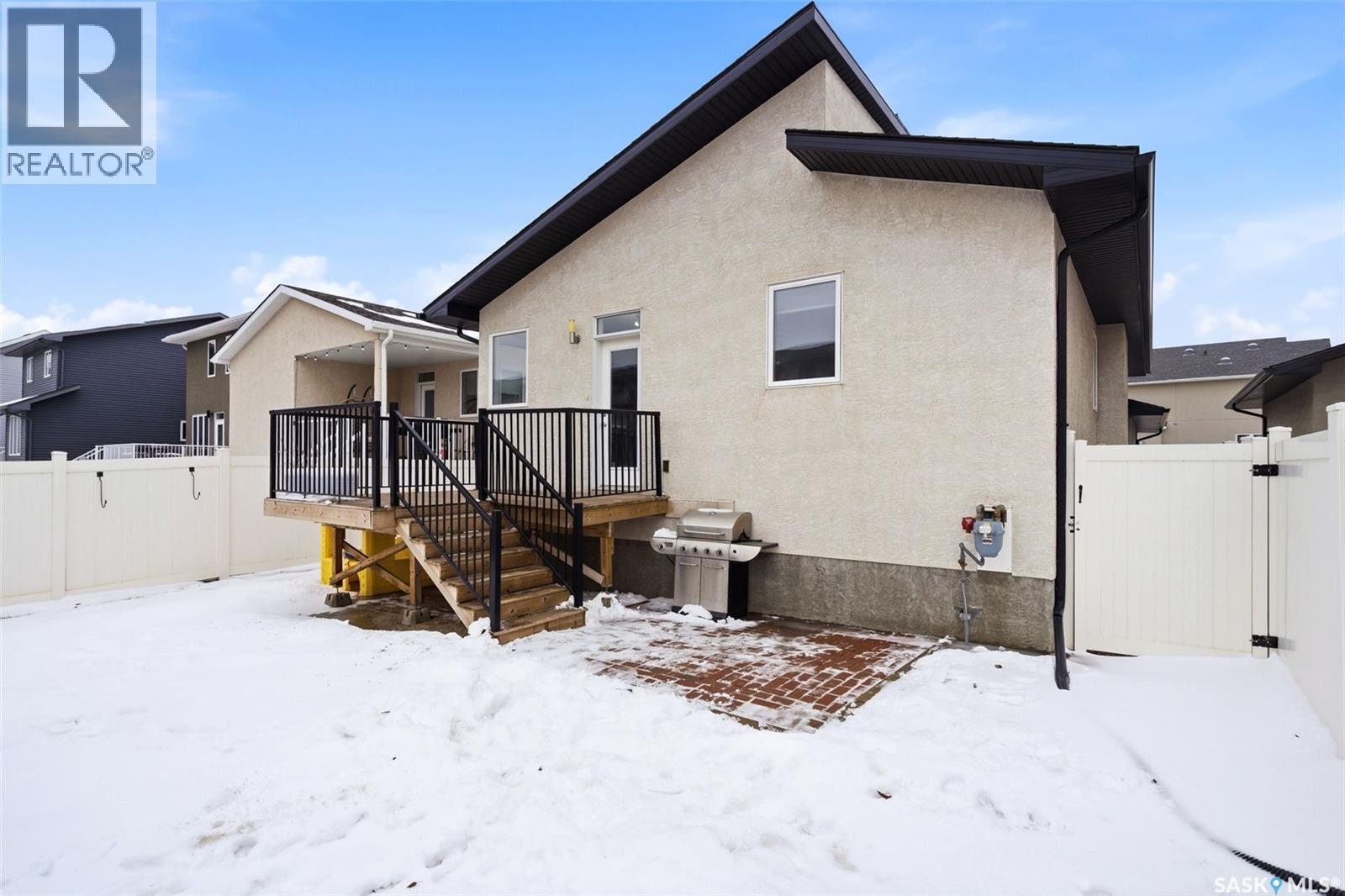 5381 Mckenna Crescent, Regina, SK - Outdoor With Deck Patio Veranda With Exterior