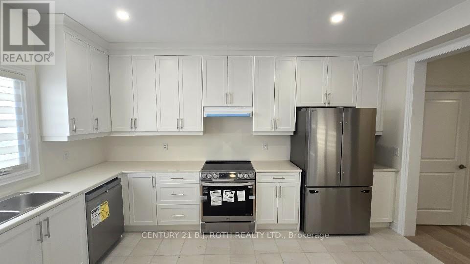 61 Ruby Ridge, Oro-Medonte, ON - Indoor Photo Showing Kitchen