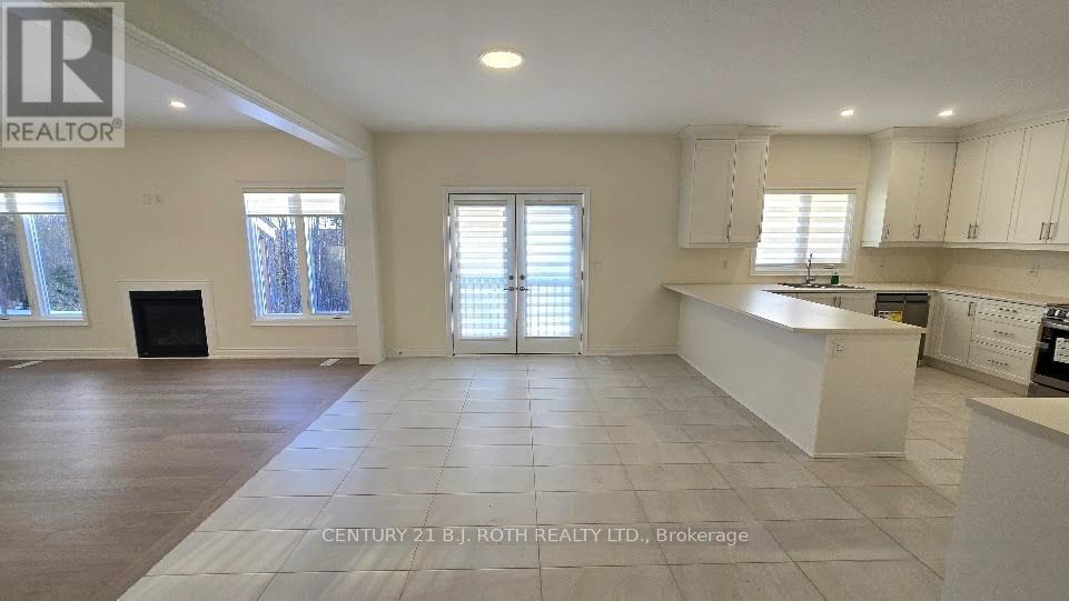 61 Ruby Ridge, Oro-Medonte, ON - Indoor Photo Showing Kitchen