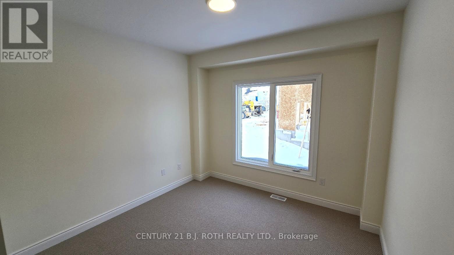 61 Ruby Ridge, Oro-Medonte, ON - Indoor Photo Showing Other Room