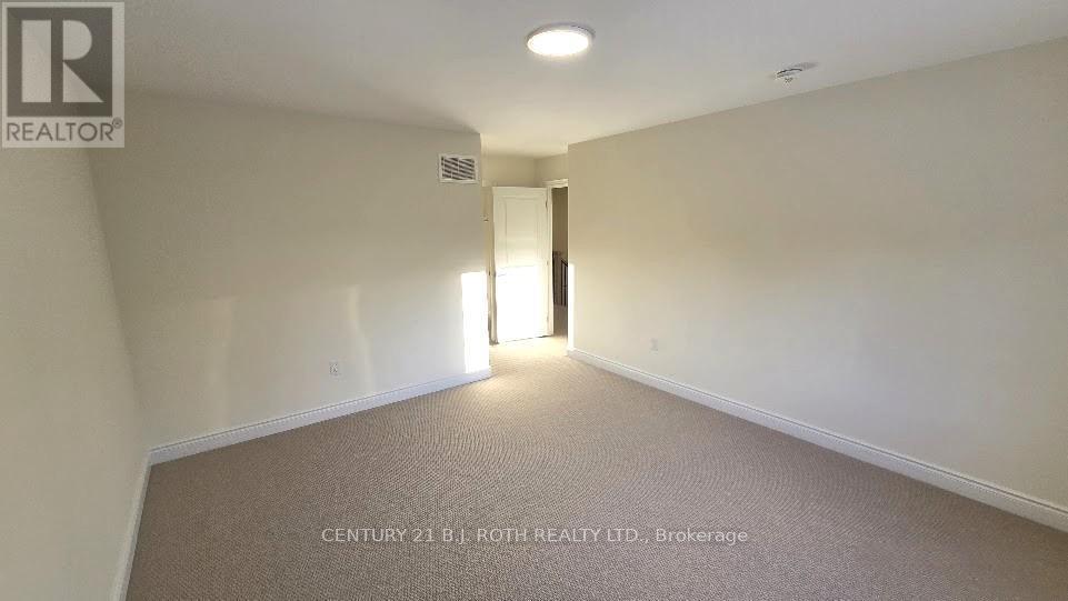 61 Ruby Ridge, Oro-Medonte, ON - Indoor Photo Showing Other Room